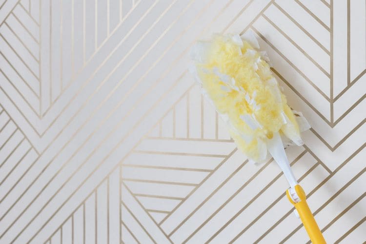 Làm thế nào để bạn làm sạch vết bẩn trên giấy dán tường